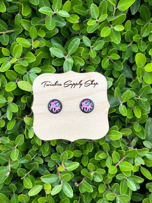 8mm Fuchsia Leopard Earrings