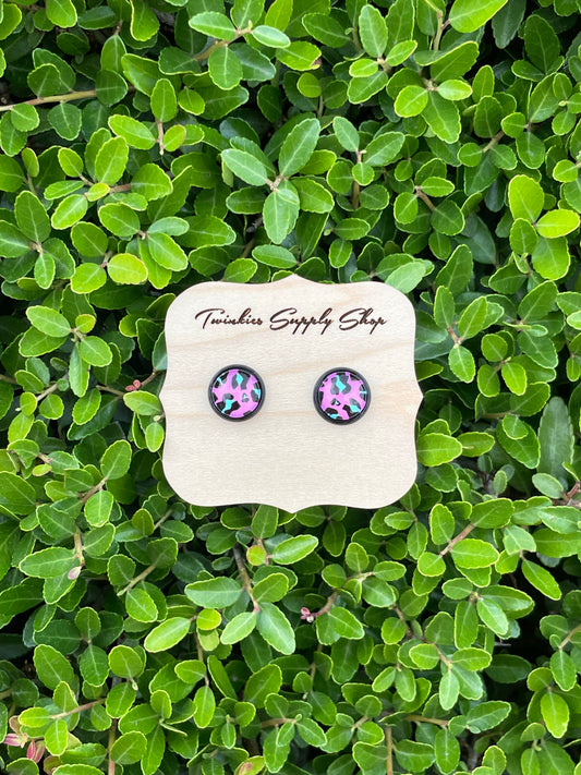 10mm Fuchsia Leopard Earrings